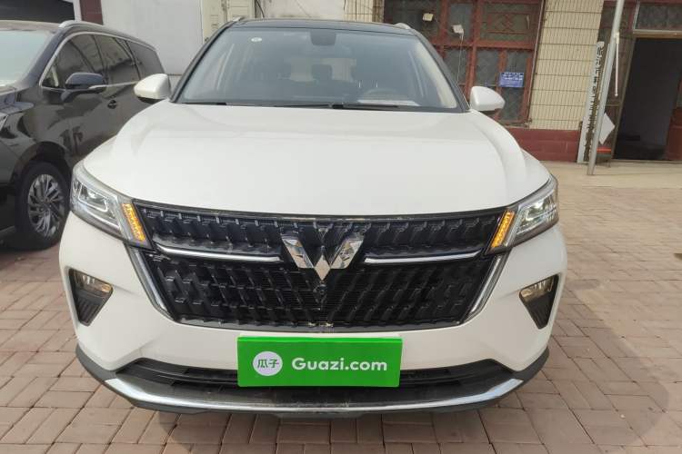 Used Wuling Asta 2021 1.5T CVT Starlight Edition Front