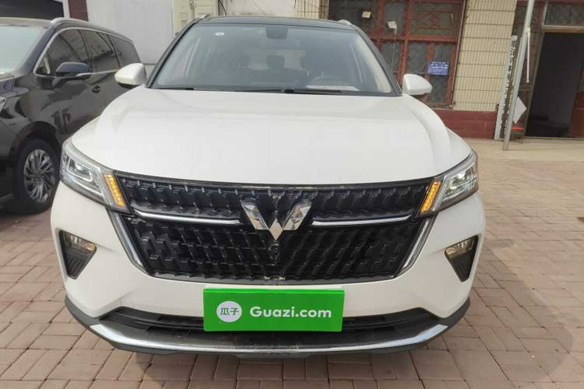 Used Wuling Asta 2021 1.5T CVT Starlight Edition Front