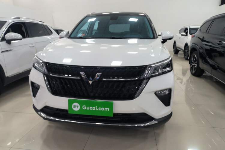 Used Wuling Asta 2021 1.5T CVT Starlight Edition Front