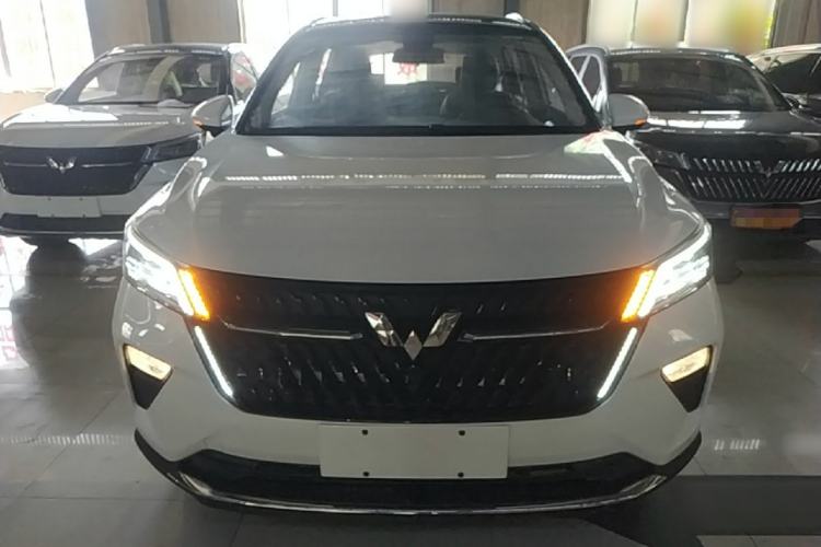 Used Wuling Asta 2021 1.5T CVT Starlight Edition Front