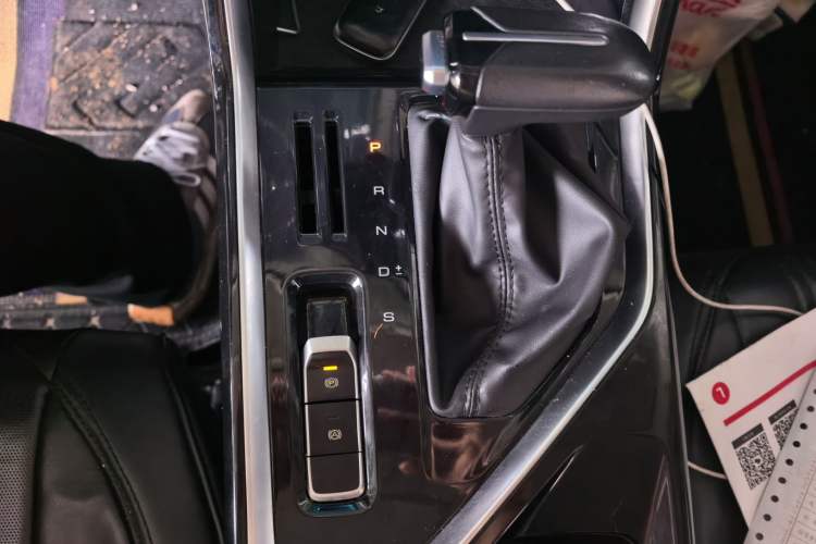 Used Wuling Asta 2021 1.5T CVT Star曜 Edition Gear Lever
