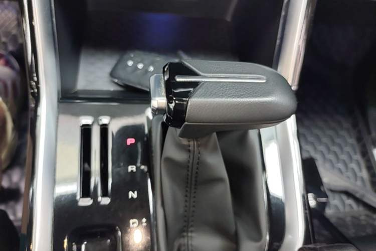 Used Wuling Asta 2021 1.5T CVT Star曜 Edition Gear Lever