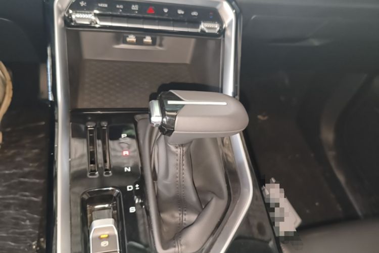 Used Wuling Asta 2021 1.5T CVT Starlight Edition Gear Lever
