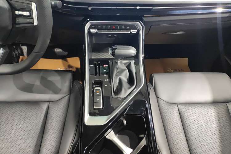 Used Wuling Asta 2021 1.5T CVT Star曜 Edition Gear Lever