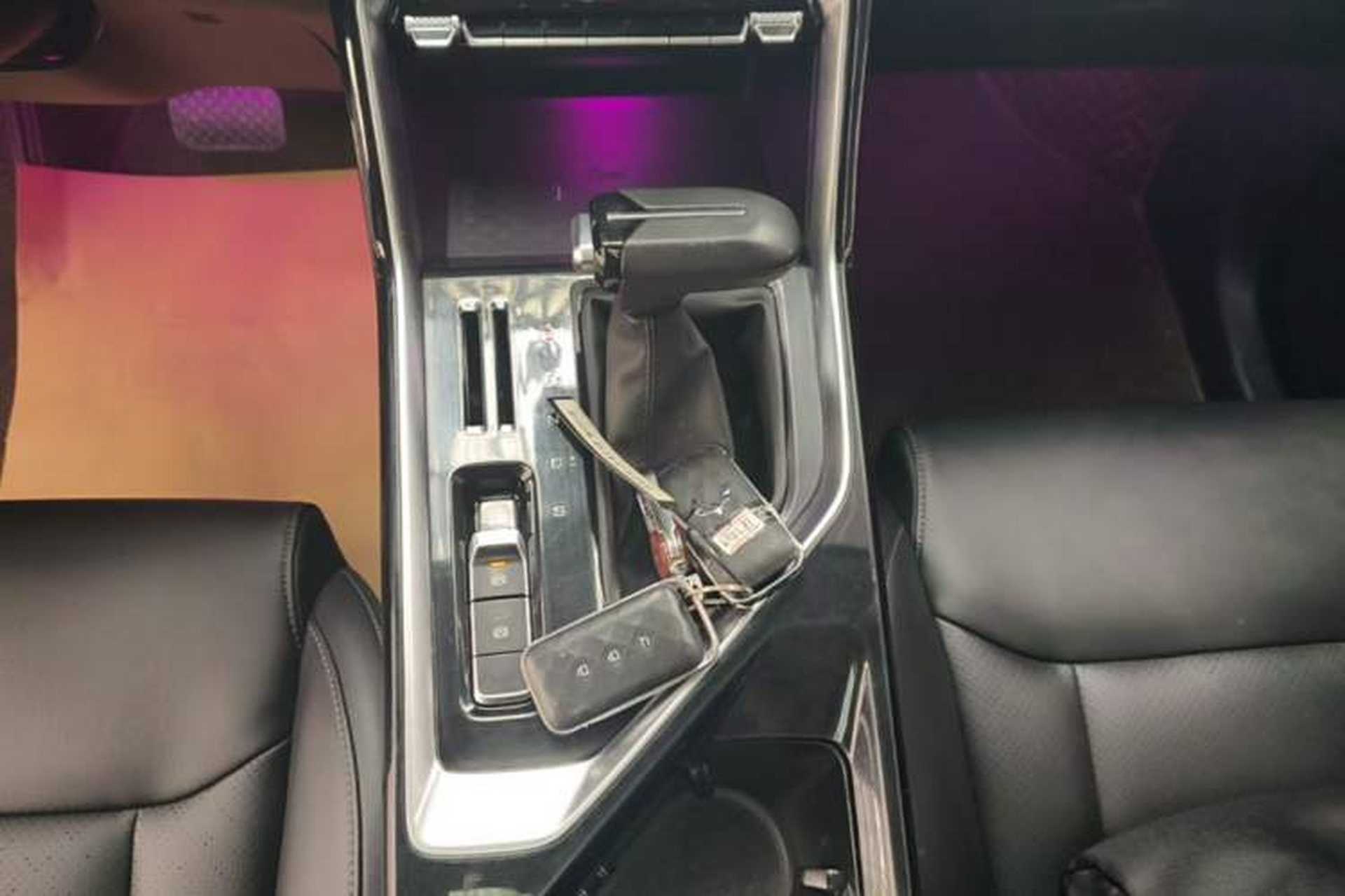 Used Wuling Asta 2021 1.5T CVT Star曜 Edition Gear Lever