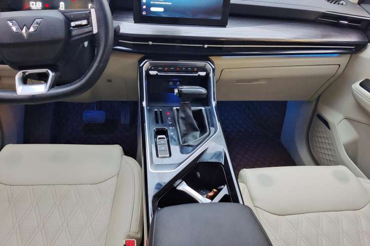 Used Wuling Asta 2021 1.5T CVT Star曜 Edition Gear Lever