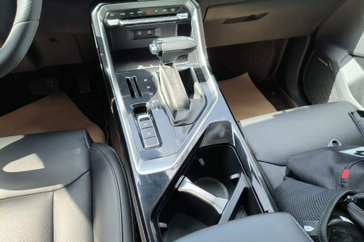 Used Wuling Asta 2021 1.5T CVT Star曜 Edition Gear Lever