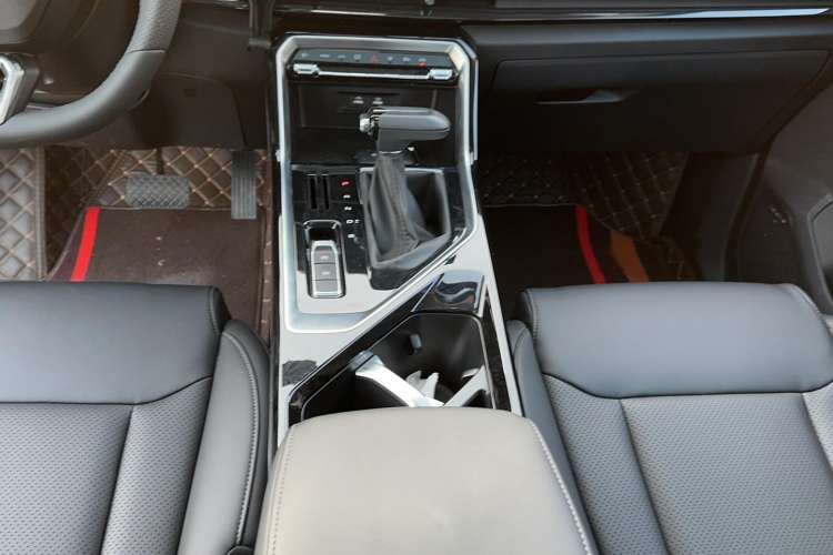 Used Wuling Asta 2021 1.5T CVT Starlight Edition Gear Lever