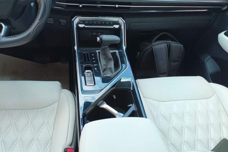 Used Wuling Asta 2021 1.5T CVT Star曜 Edition Gear Lever