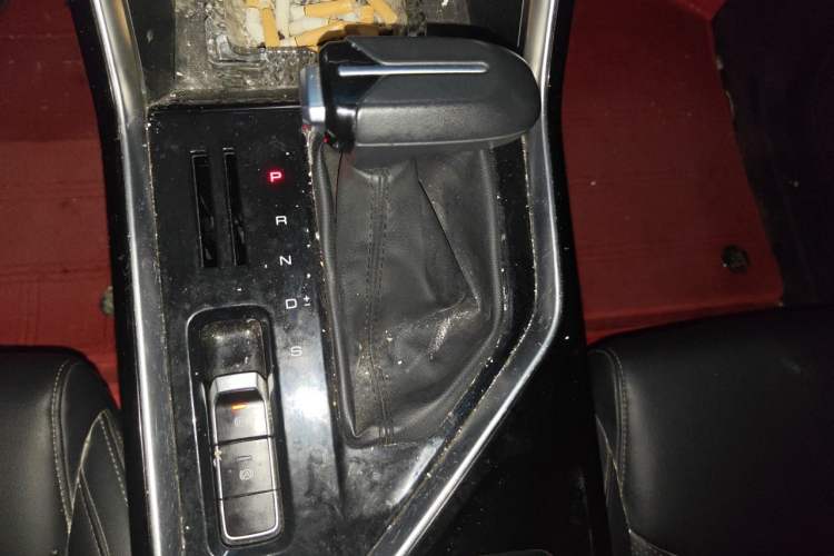 Used Wuling Asta 2021 1.5T CVT Starlight Edition Gear Lever