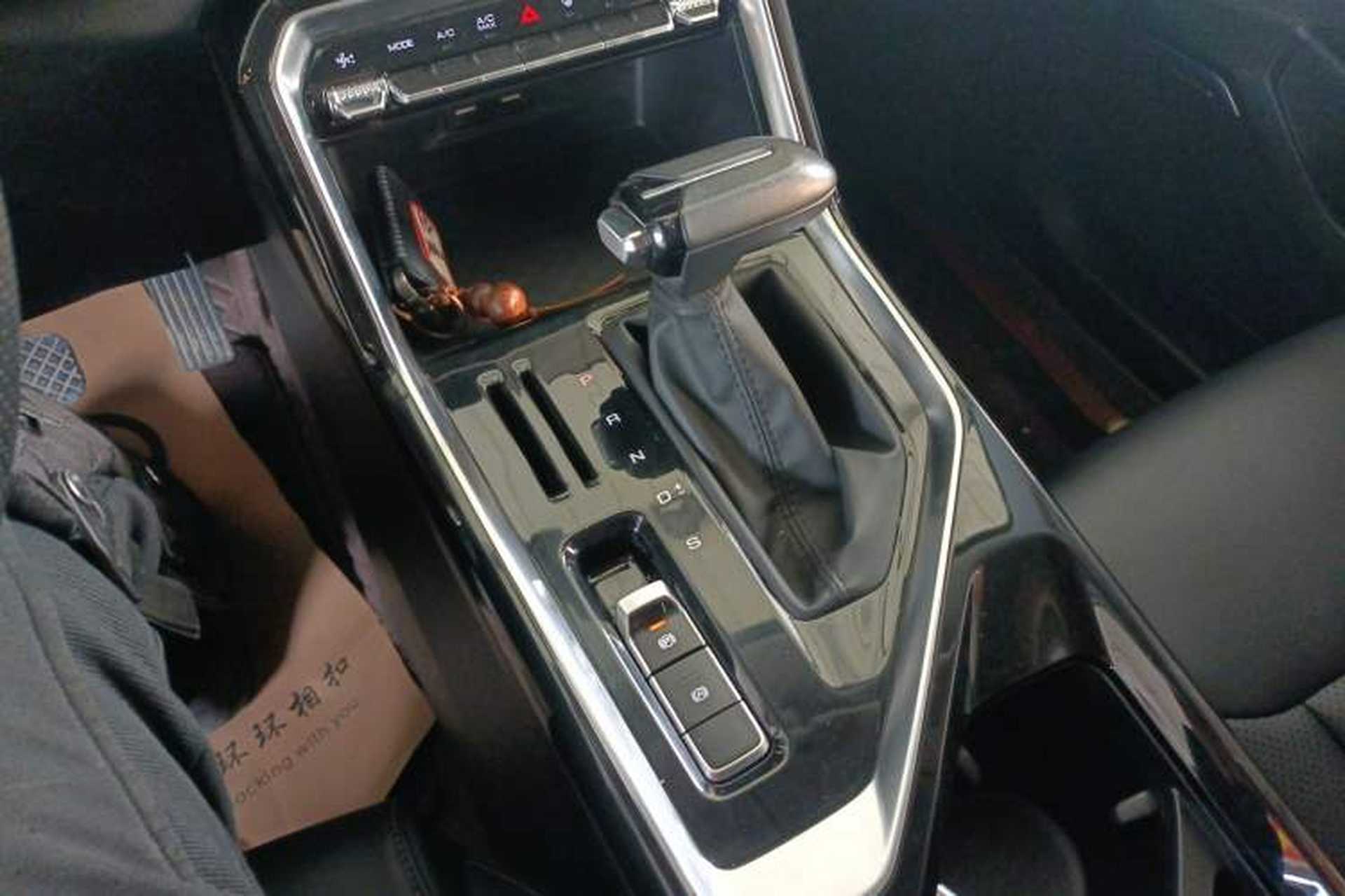 Used Wuling Asta 2021 1.5T CVT Starlight Edition Gear Lever