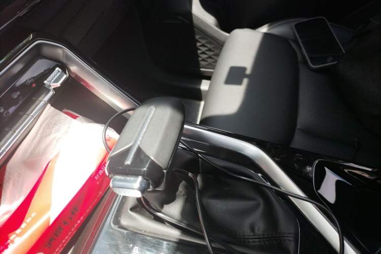 Used Wuling Asta 2021 1.5T CVT Starlight Edition Gear Lever