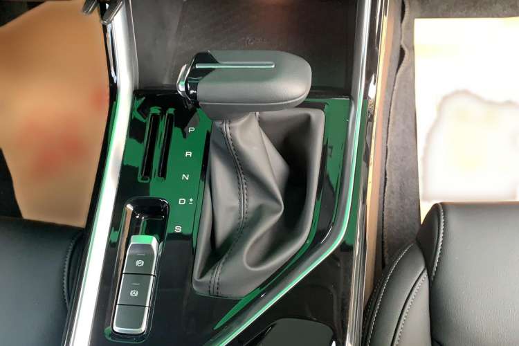 Used Wuling Asta 2021 1.5T CVT Star曜 Edition Gear Lever