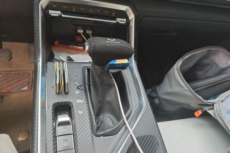 Used Wuling Asta 2021 1.5T CVT Star曜 Edition Gear Lever