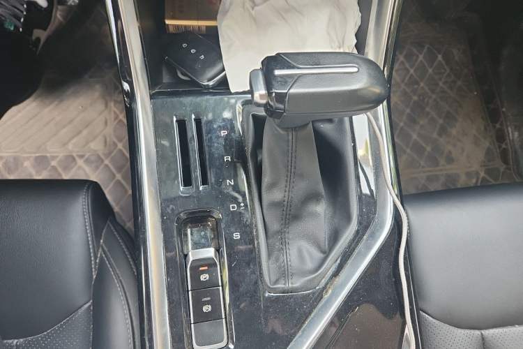 Used Wuling Asta 2021 1.5T CVT Star曜 Edition Gear Lever