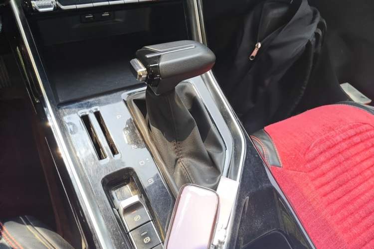 Used Wuling Asta 2021 1.5T CVT Star曜 Edition Gear Lever