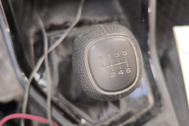 Used Wuling Asta 2021 1.5T Manual Xingyue Edition Gear Lever
