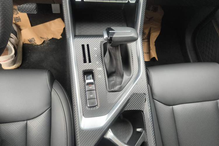 Used Wuling Asta 2021 1.5T CVT Star曜 Edition Gear Lever