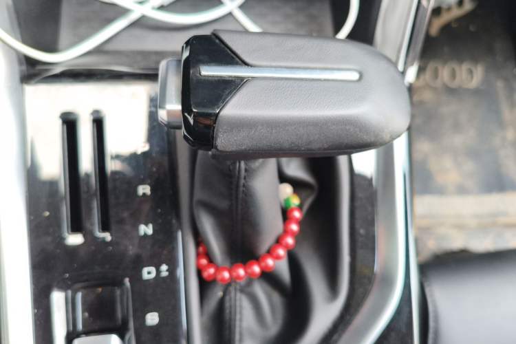 Used Wuling Asta 2021 1.5T CVT Starlight Edition Gear Lever