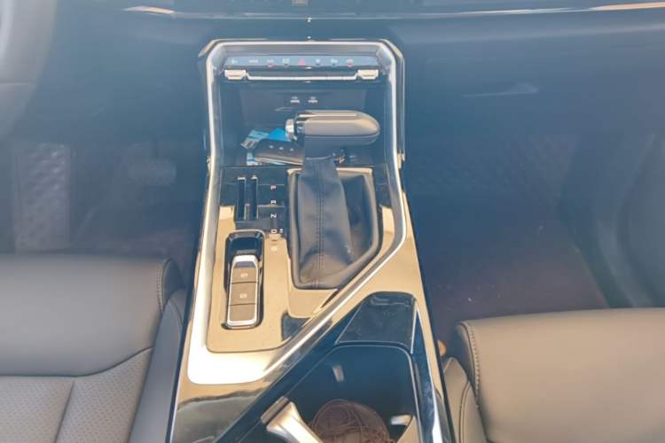 Used Wuling Asta 2021 1.5T CVT Starlight Edition Gear Lever