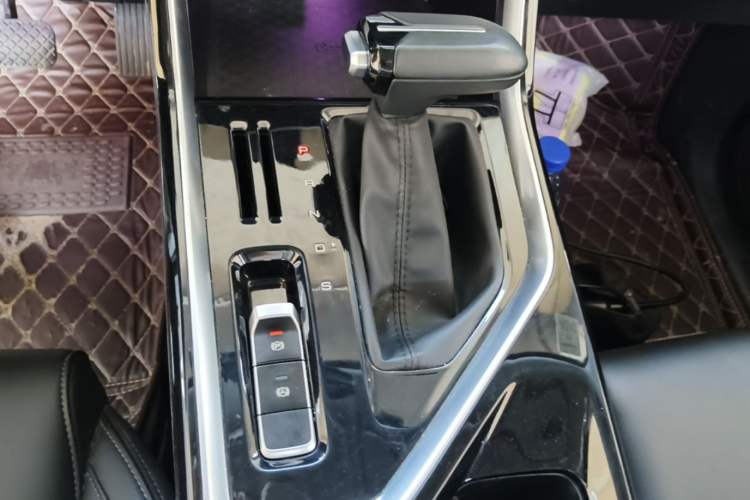 Used Wuling Asta 2021 1.5T CVT Star-Yao Edition Gear Lever