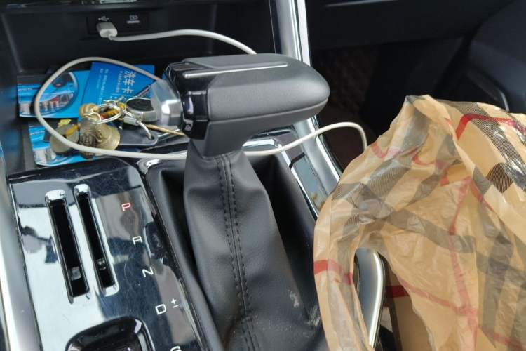 Used Wuling Asta 2021 1.5T CVT Starlight Edition Gear Lever