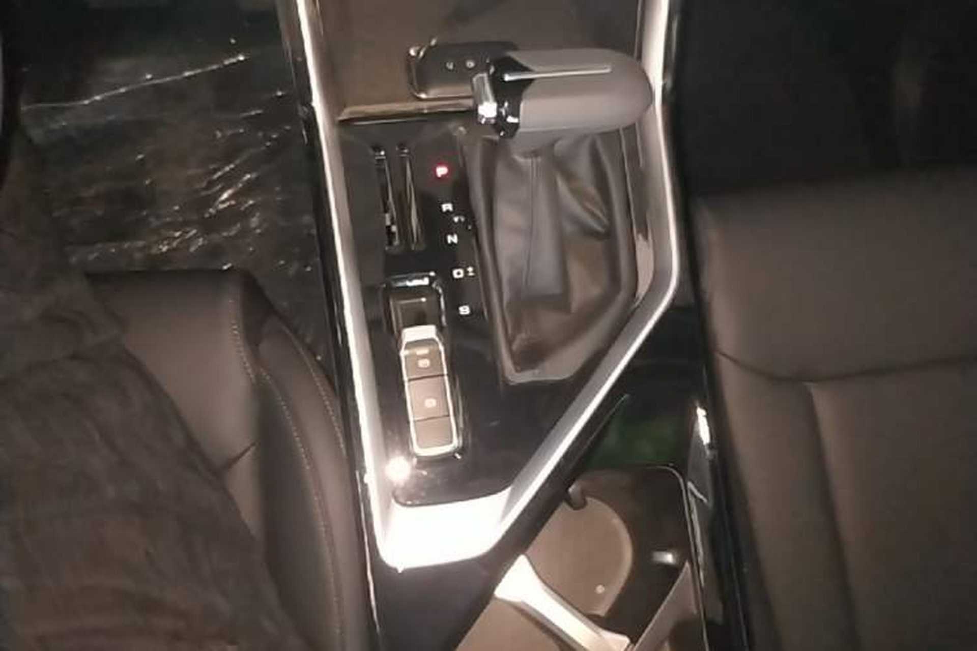Used Wuling Asta 2021 1.5T CVT Starlight Edition Gear Lever