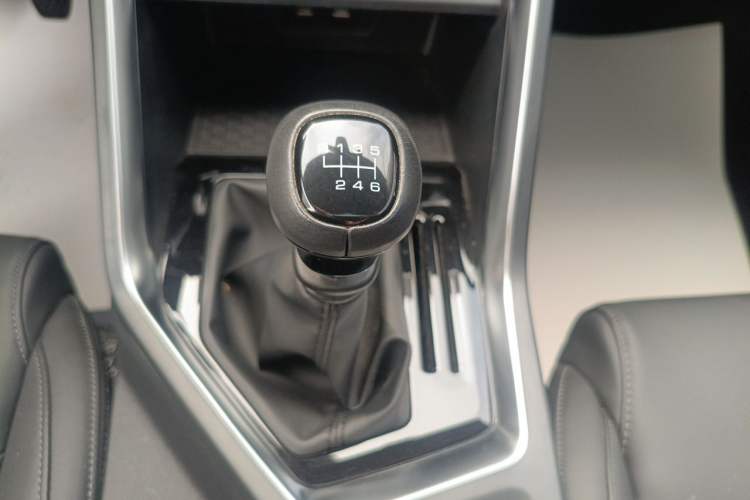 Used Wuling Asta 2021 1.5T Manual Star Edition Gear Lever
