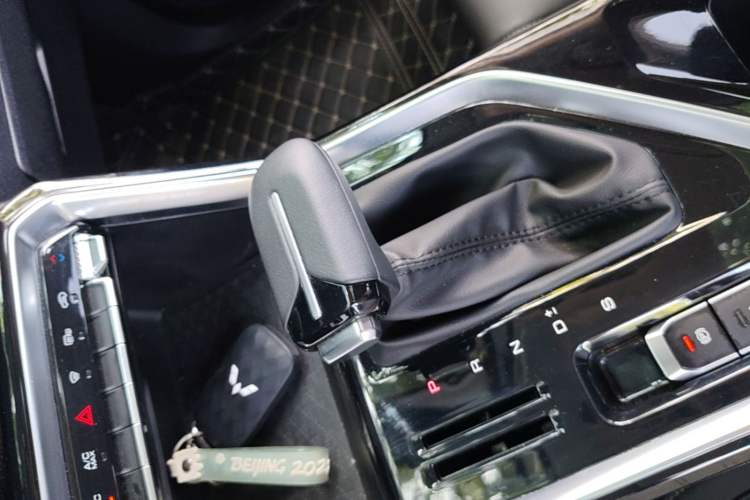 Used Wuling Asta 2021 1.5T CVT Starlight Edition Gear Lever