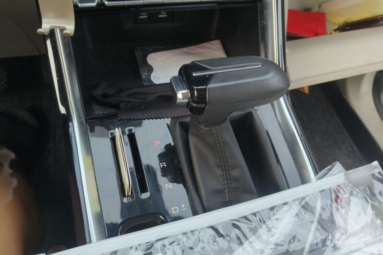 Used Wuling Asta 2021 1.5T CVT Star曜 Edition Gear Lever