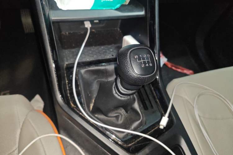Used Wuling Asta 2021 1.5T Manual Xingyue Edition Gear Lever