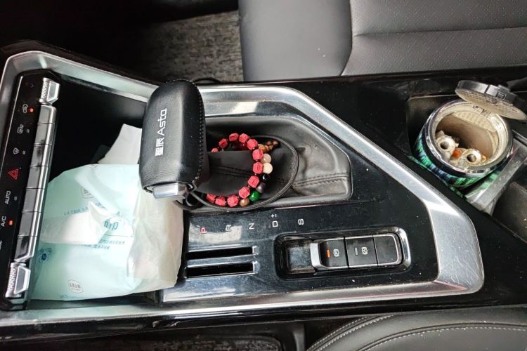 Used Wuling Asta 2021 1.5T CVT Star曜 Edition Gear Lever