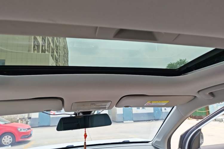 Used Wuling Asta 2021 1.5T CVT Starlight Edition Headliner