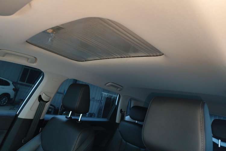 Used Wuling Asta 2021 1.5T CVT Starlight Edition Headliner