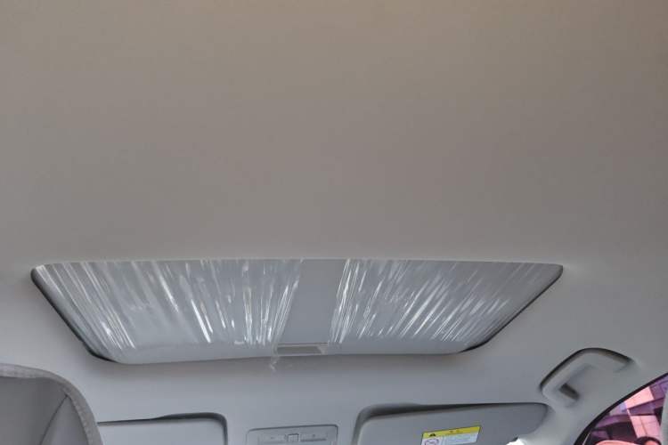 Used Wuling Asta 2021 1.5T CVT Starlight Edition Headliner