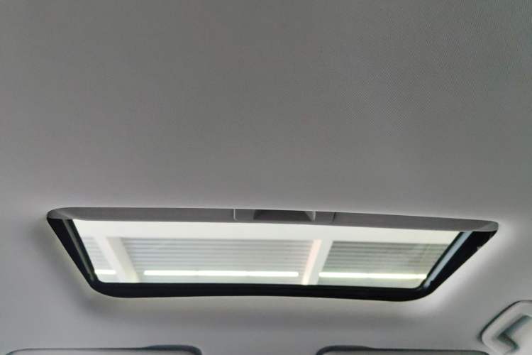 Used Wuling Asta 2021 1.5T CVT Starlight Edition Headliner