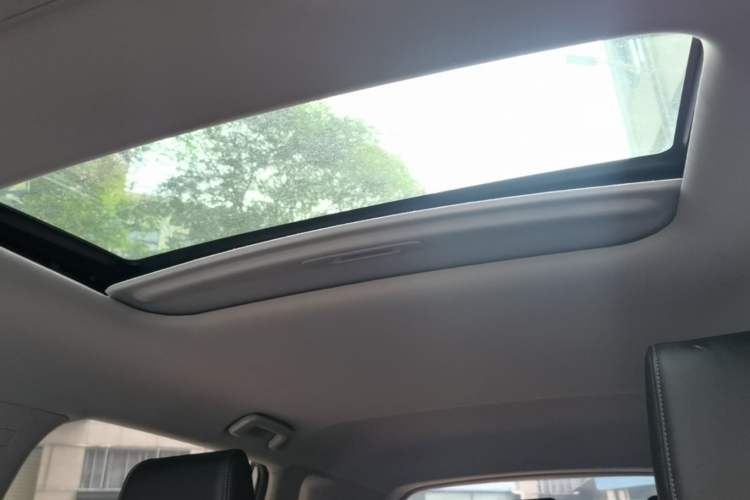 Used Wuling Asta 2021 1.5T CVT Starlight Edition Headliner