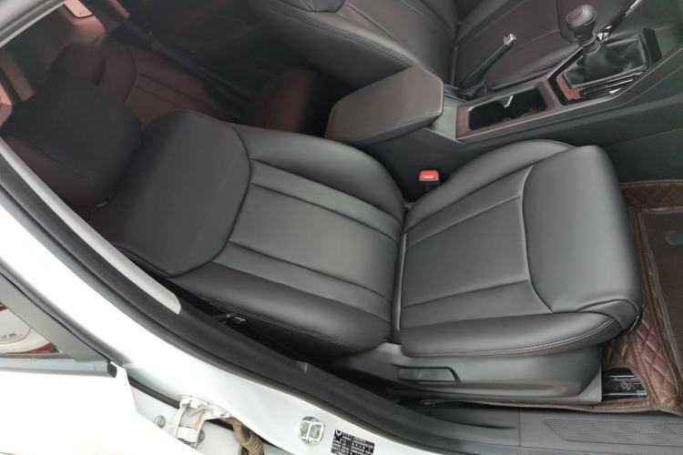Used Wuling Asta 2021 1.5T Manual Xingyue Edition Interior 1