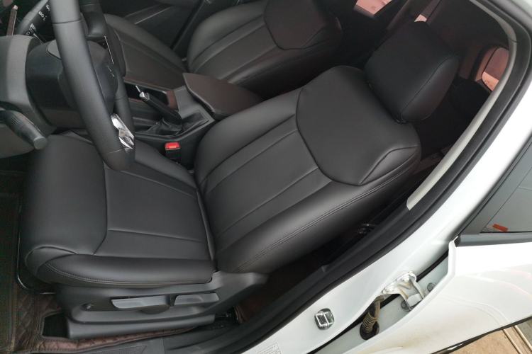 Used Wuling Asta 2021 1.5T Manual Xingyue Edition Interior 2