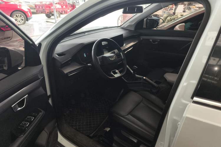 Used Wuling Asta 2021 1.5T Manual Starlight Edition Interior 3