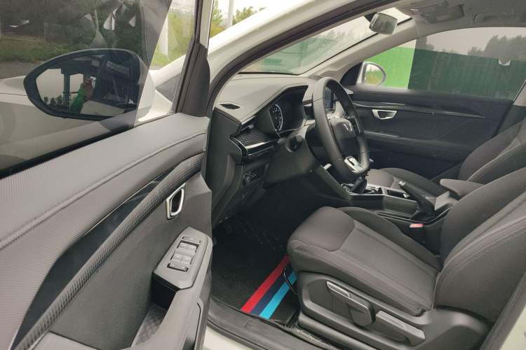 Used Wuling Asta 2021 1.5T Manual Xingyue Edition Interior 3