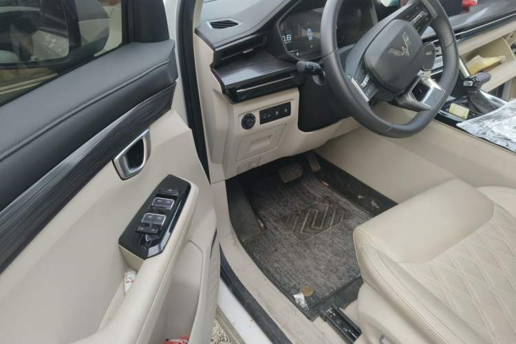 Used Wuling Asta 2021 1.5T CVT Star曜 Edition Interior 3