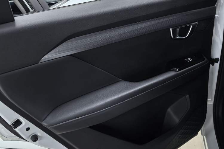 Used Wuling Asta 2021 1.5T CVT Starlight Edition Interior 5