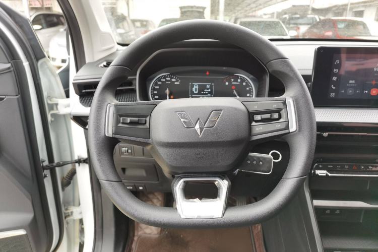 Used Wuling Asta 2021 1.5T Manual Xingyue Edition Interior 8