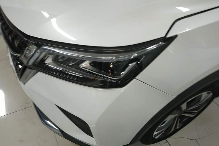 Used Wuling Asta 2021 1.5T CVT Starlight Edition Left Front Headlight