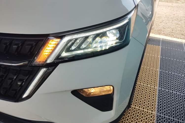 Used Wuling Asta 2021 1.5T CVT Starlight Edition Left Front Headlight