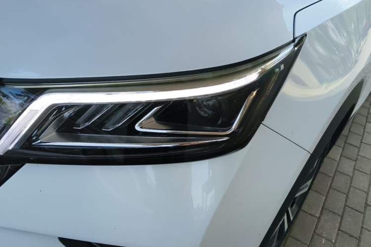 Used Wuling Asta 2021 1.5T CVT Star-Yao Edition Left Front Headlight