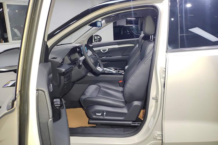 Used Wuling Asta 2021 1.5T CVT Star曜 Edition Left Front Seat