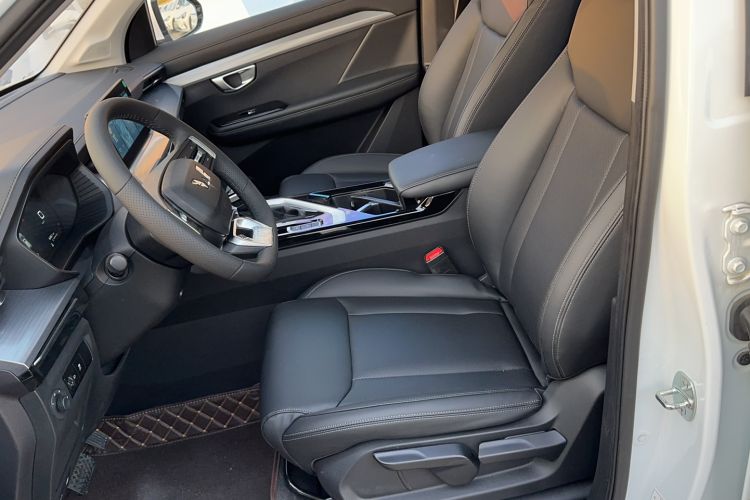 Used Wuling Asta 2021 1.5T CVT Starlight Edition Left Front Seat