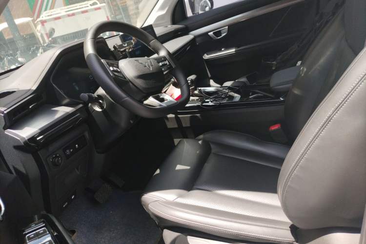 Used Wuling Asta 2021 1.5T CVT Starlight Edition Left Front Seat